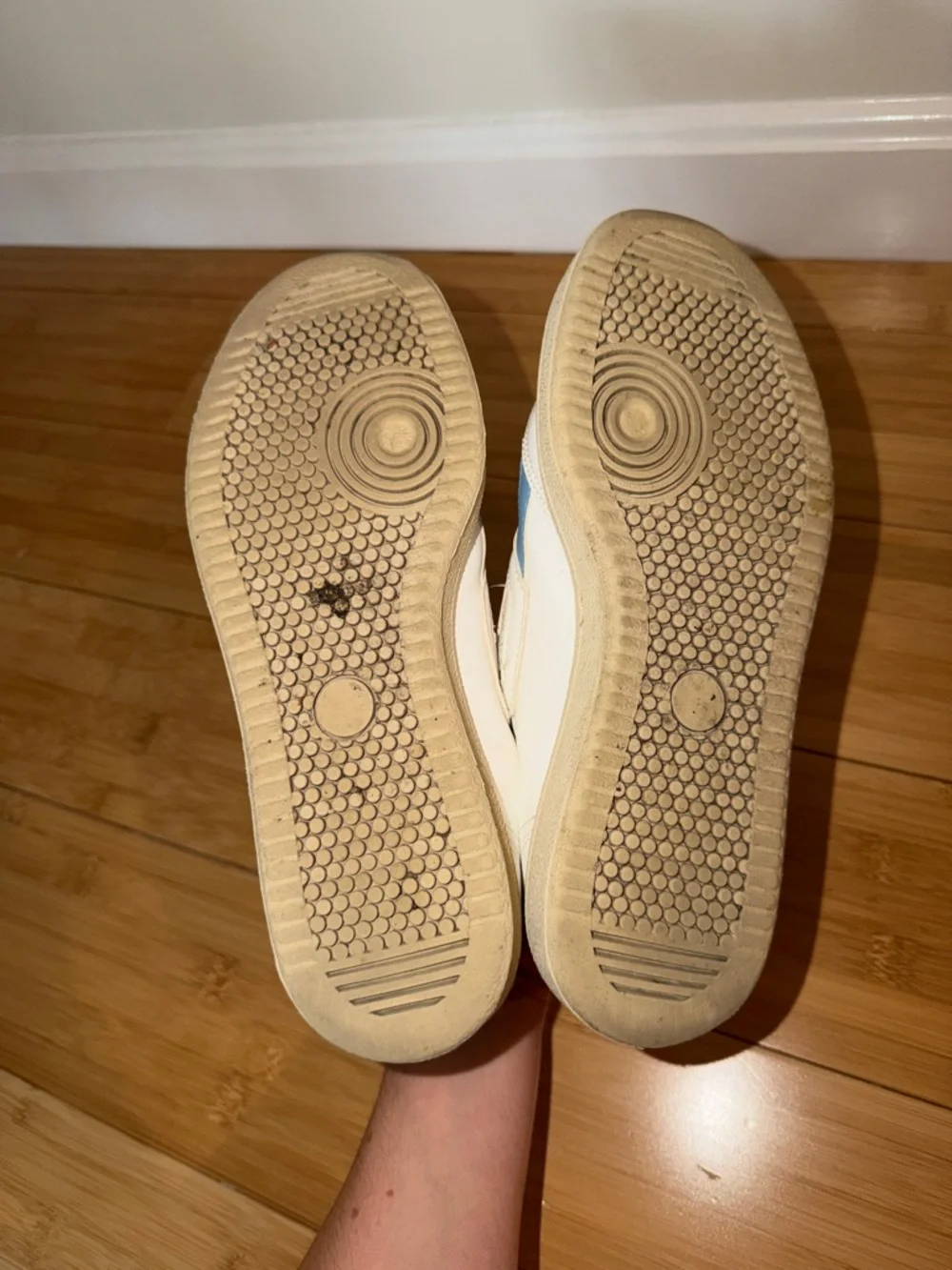 Saye Sneakers